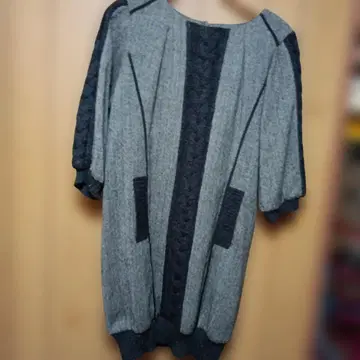 케이블 니트 그레이 상의