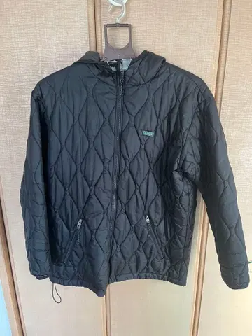 AIGLE 다운 블랙 x 블랙 XL 사이즈