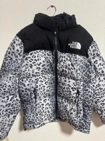 THE NORTH FACE 레오파드 무늬 다운 자켓 M 사이즈