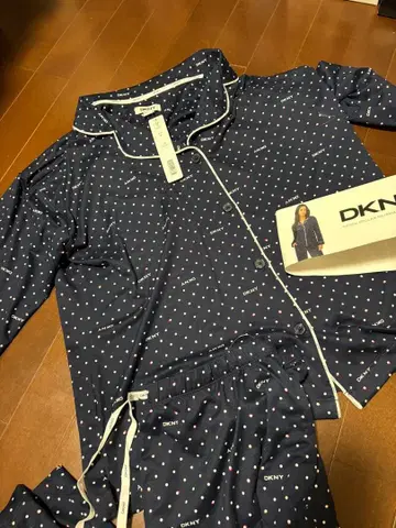 DKNY 다나카란뉴욕 파자마 상하의 세트 네이비 L 사이즈