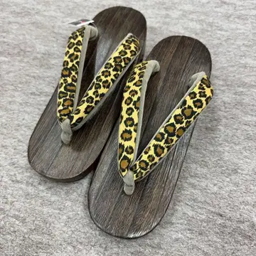 미사용 새상품 일본 나막신 M 사이즈