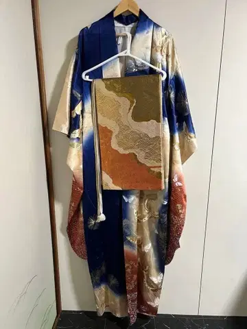 기모노 후리소데 파랑 금 버터플라이 패턴 오비/오비매듭 포함 3종 세트