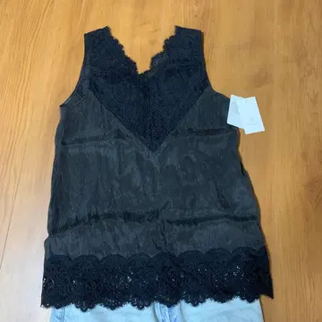 뷰티&유스 레이스 상의 프리 사이즈 다크 그레이