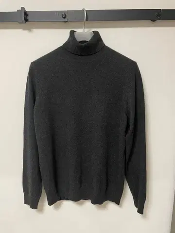 UNIQLO 캐시미어 100% 터틀넥 스웨터
