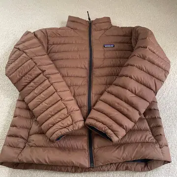 파타고니아 23년산 다운 스웨터 다운 자켓 M 브라운