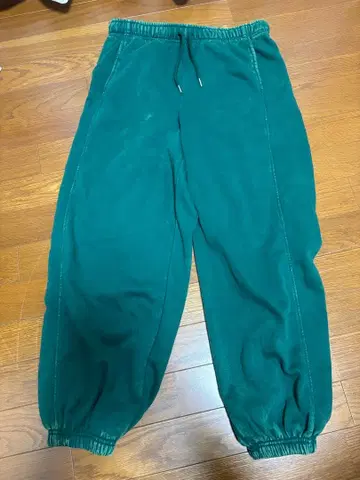그린 녹색 스웨트 팬츠 H&M