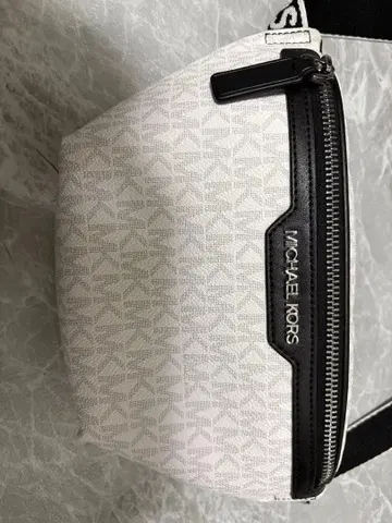 MICHAEL KORS 바디백 웨스트 파우치