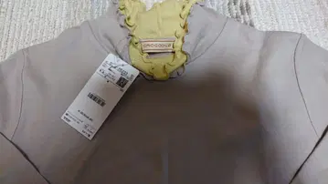 [ 미사용 새상품 ] CROCODILE 베이지 프릴 긴팔 셔츠 M