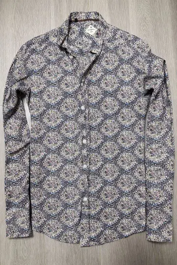 Liberty Rose (리버티 로즈) 긴팔 셔츠