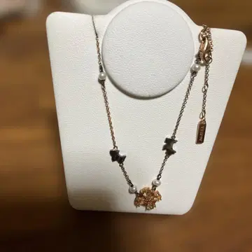 아가타 로즈 골드 목걸이