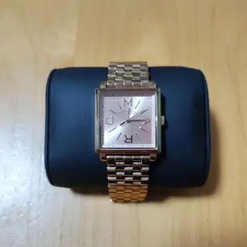 MARC BY MARCJACOBS 마크제이콥스 쿼츠 손목시계