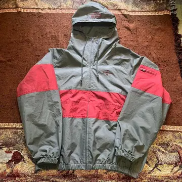 하이 앤드 시크 나일론 자켓