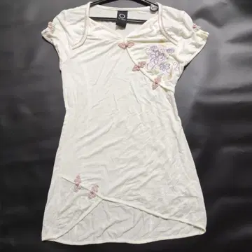 OZZ ONESTE 반팔 T셔츠 아이보리 차이나풍