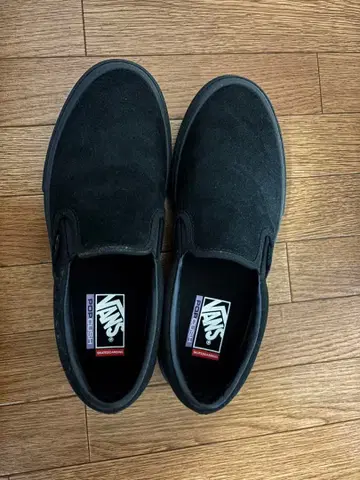 Vans 스케이트 슬립온 블랙 스웨이드