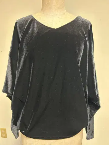 LOUNIE 벨로아 상의