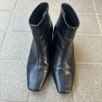 RANDA 가죽 부츠 블랙