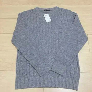 새상품 택 포함 컴시즘 케이블 니트 스웨터 그레이 L