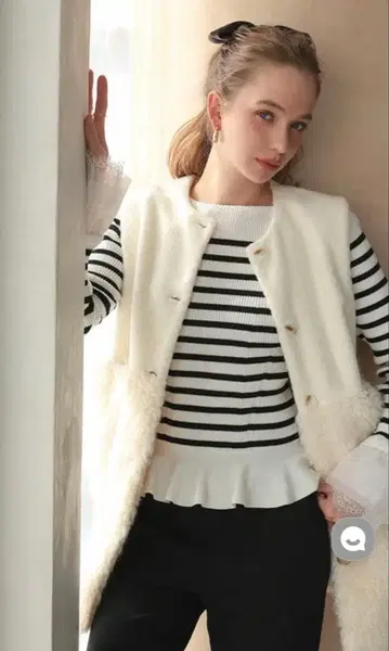 DONOBAN 2026 신상 happy bag 퍼 포함 화이트 베스트