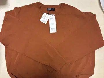 ru 브라운 크루넥 긴팔 니트