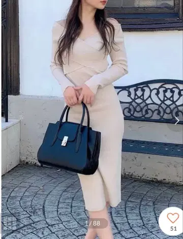 프론트 크로스 긴팔 니트 원피스