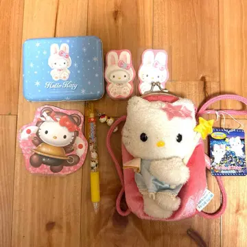 헬로키티, 지역 한정판 굿즈 세트