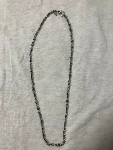 저스틴 데이비스 실버 플라워 모티브 목걸이