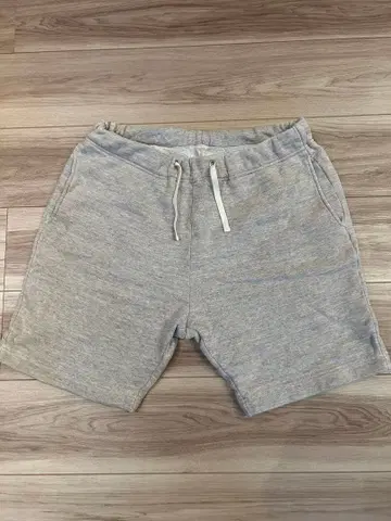 JIGSAW 그레이 숏팬츠 사이즈 3