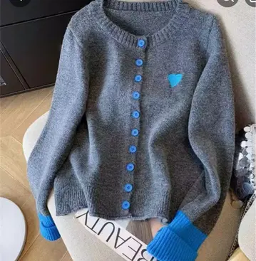 그레이 하트 자수 가디건