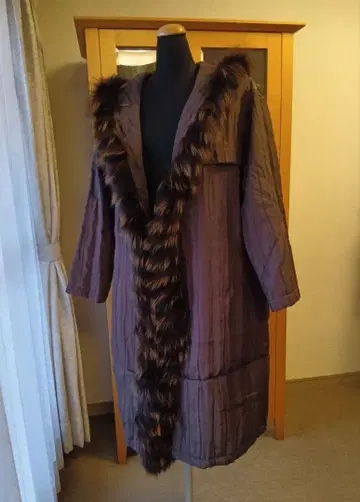 [ 하자 있음 ] 빅 사이즈 SUNROSE 브라운 다운 자켓 퍼 포함