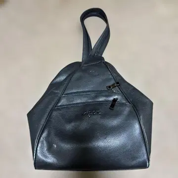 블랙 가죽 백팩