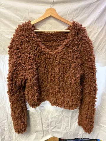 ESSENCEOFLUXURY 푸들 니트 스웨터