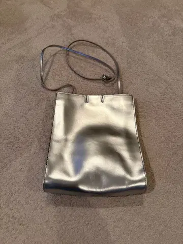 소가죽 실버 숄더백