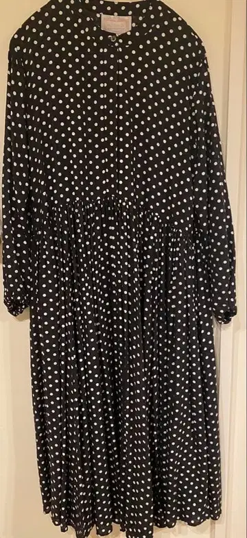 비어즐리 도트 개더 원피스