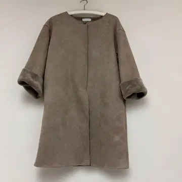 페이크 스웨이드 보아 샌드베이지 롱 코트