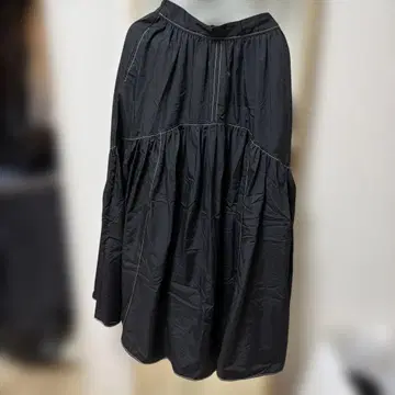 MAISON SPECIAL 블랙 플레어 스커트