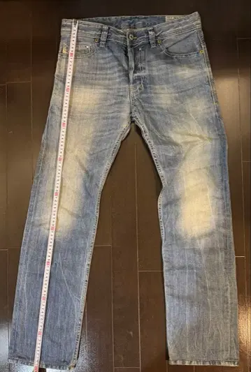 라이트 블루 스트레이트 컷 데님 팬츠