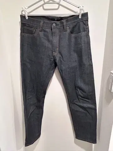 +J 다크 블루 스트레이트 데님 셀비지 유니클로