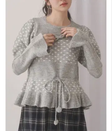 Merryjenny 미착용 새상품 택 포함 도트 무늬 프릴 밑단 니트