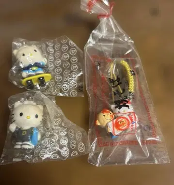 헬로키티 피규어 스트랩 세트