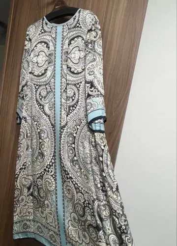 인포트 로사 페이즐리 무늬 실크 원피스 42