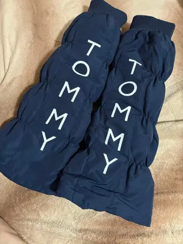 새상품급! 타미힐피거 레그 워머 충전솜