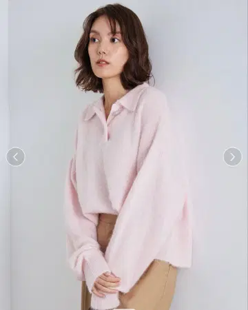 미사용 새상품 미라 오웬 비쥬 단추 니트 핑크