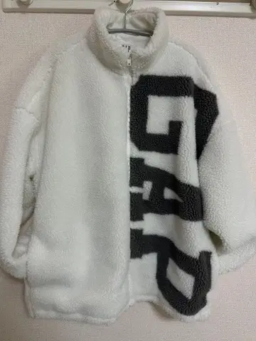 GAP 보아 플리스 화이트 L 빅 로고