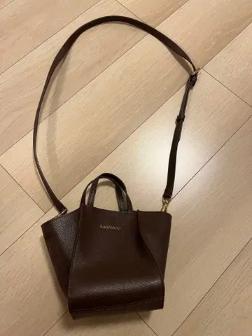 브라운 가죽 미니 숄더백