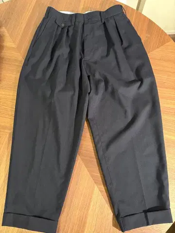 다크 네이비 테이퍼드 슬랙스