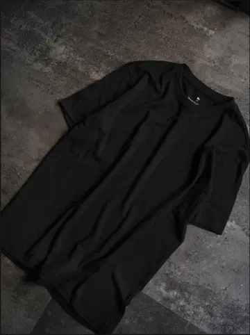 MB 하이엔드 비슈 울 T셔츠 저스트 핏 모델 M 사이즈