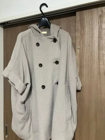 GALLARDAGALANTE 후드 부착 판초 베이지