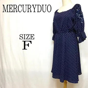 MERCURYDUO 도트 무늬 원피스 자수 소매 스퀘어 넥 7부 소매