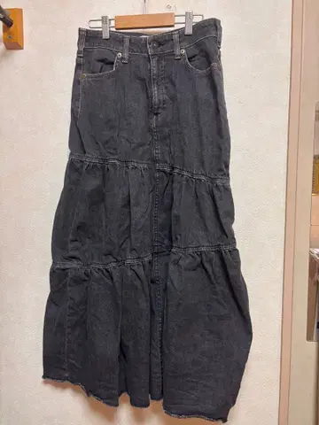 SOMETHING 다크 데님 플레어 스커트