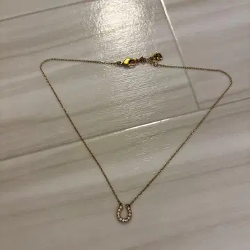 SWAROVSKI 목걸이 펜던트 파베 호스슈 말발굽